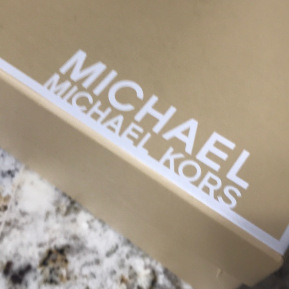 ❣️SALE❣️Michael Kors signature wedges - Picture 7 of 8